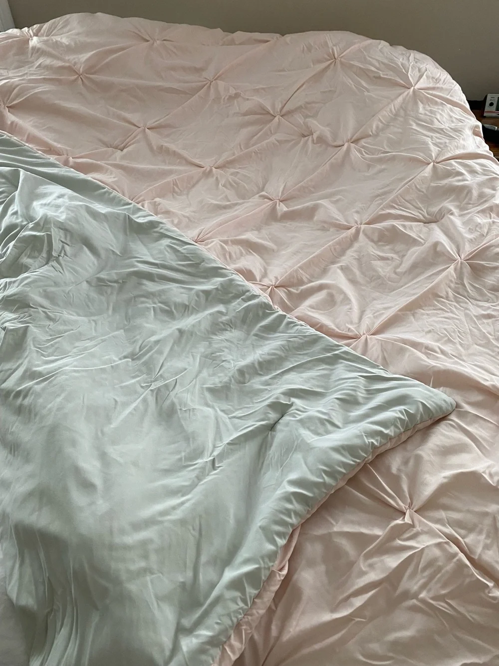Light pink comforter and pillow case TwinXL